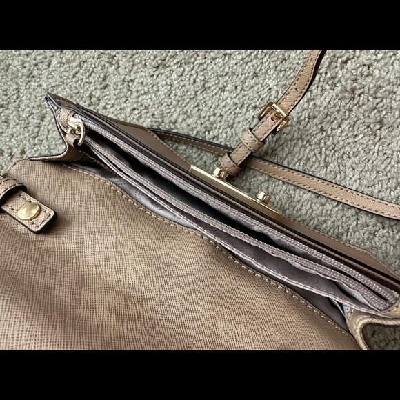 Michael Kors crossbody - Picture 4 of 6
